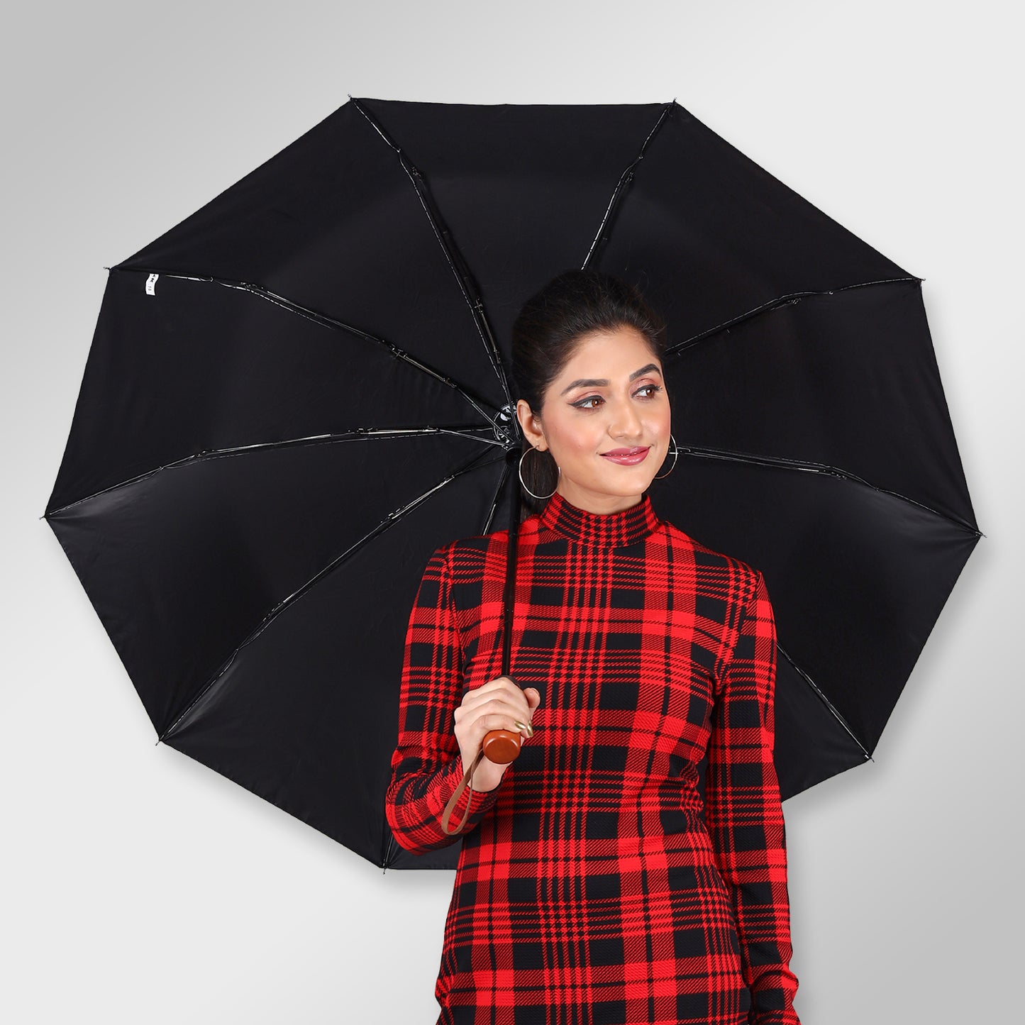 SARA (Mono-Black) | Automatic Open 4-Fold Umbrella – Elegant Handle & Floral Design
