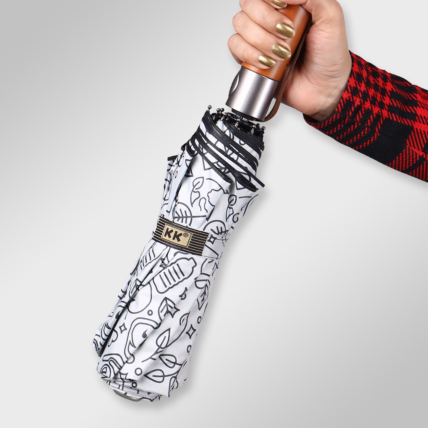 SARA (Mono-Black) | Automatic Open 4-Fold Umbrella – Elegant Handle & Floral Design